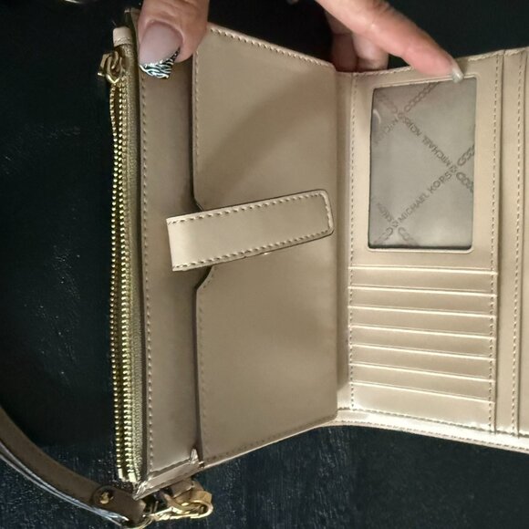 Michael Kors Jet Set Shiny Gold Double-Zip Wristlet - Picture 3 of 5